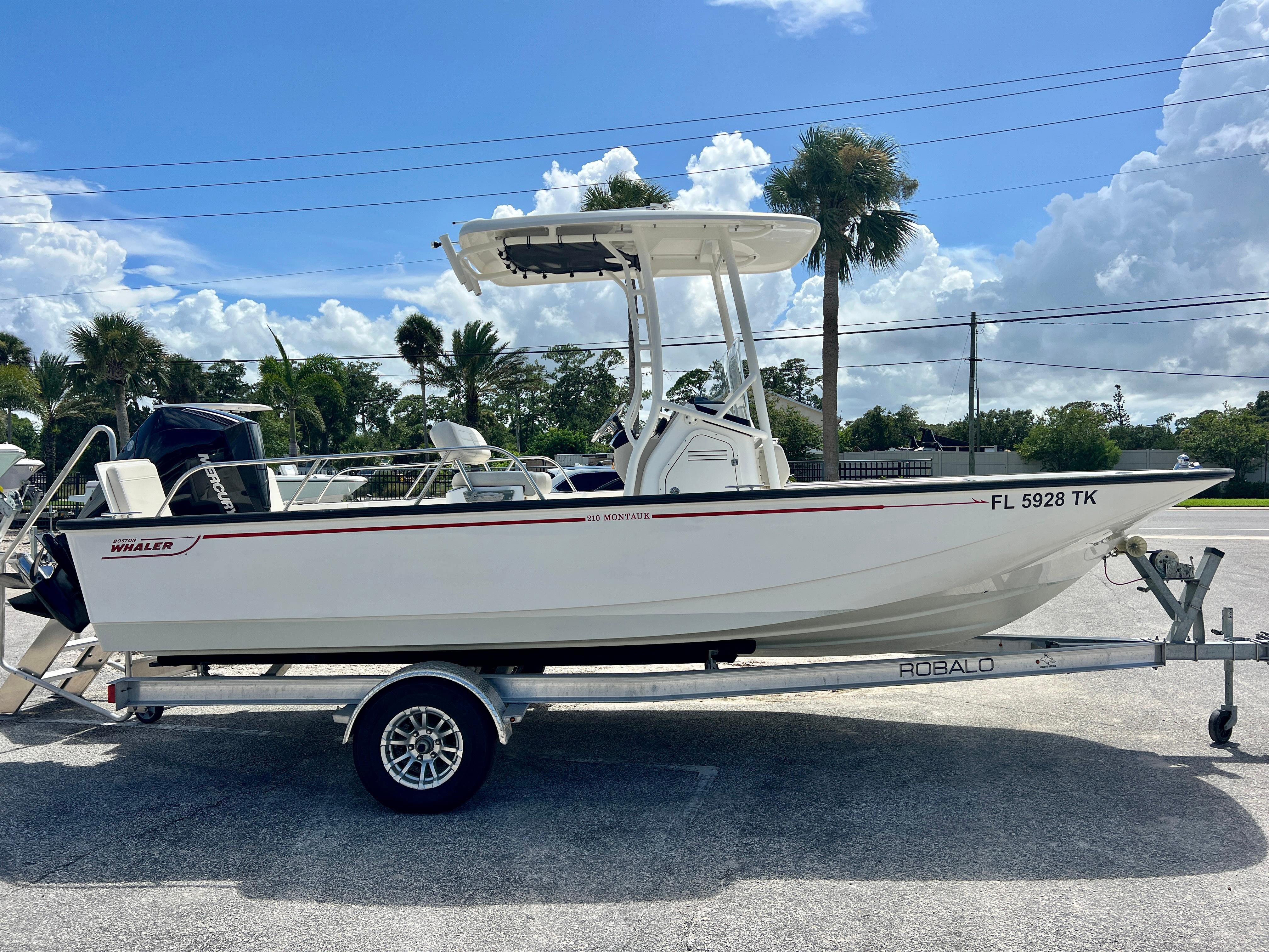 Boston Whaler 210 Montauk