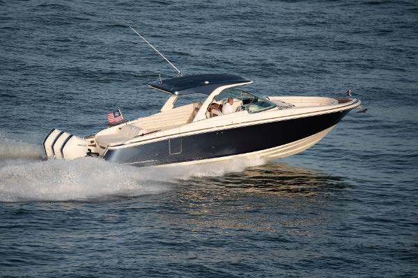 2025 Chris-Craft Launch 35 GT