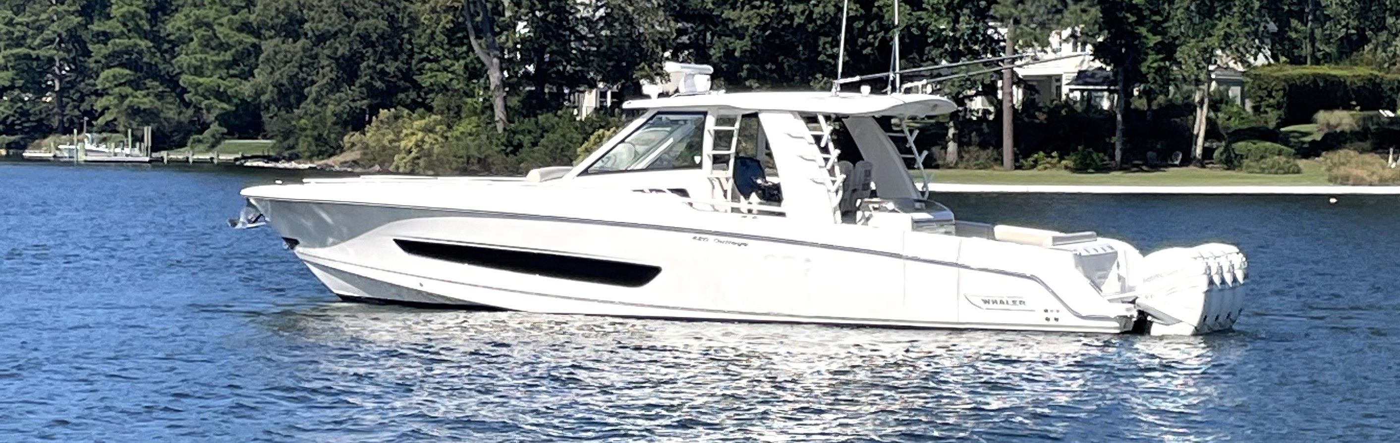 2019 Boston Whaler 420 Outrage