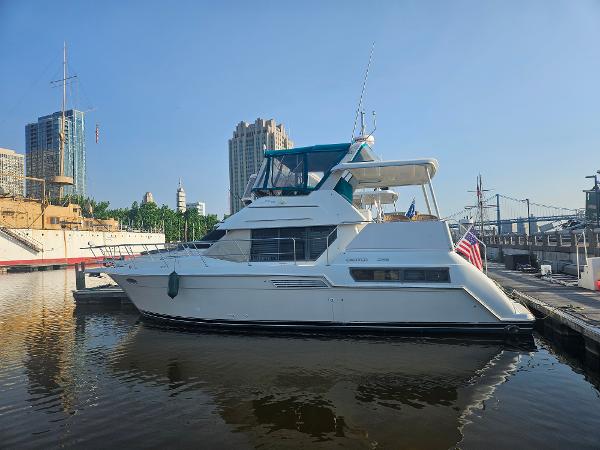 1996 Carver 355 Aft Cabin