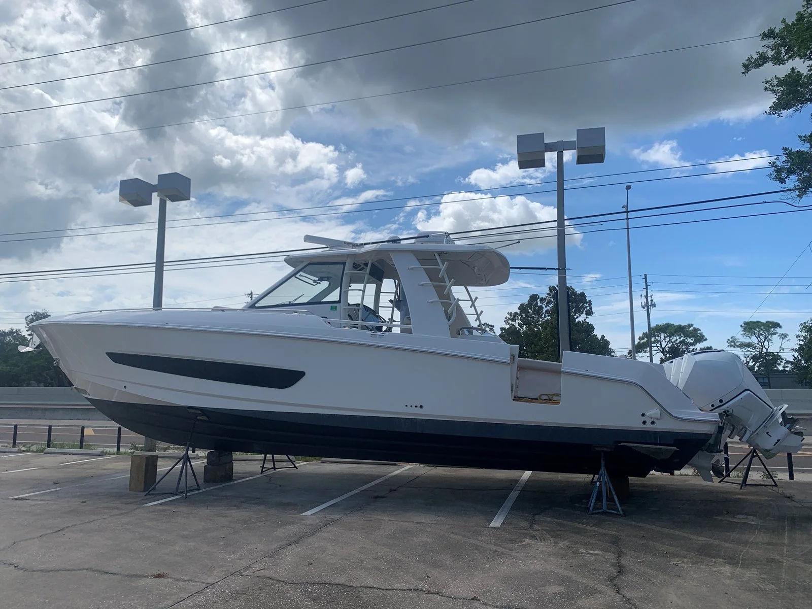 2025 Boston Whaler 420 Outrage, Panama City United States - boats.com