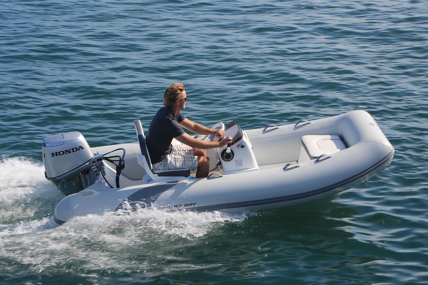 Walker Bay Boat image
