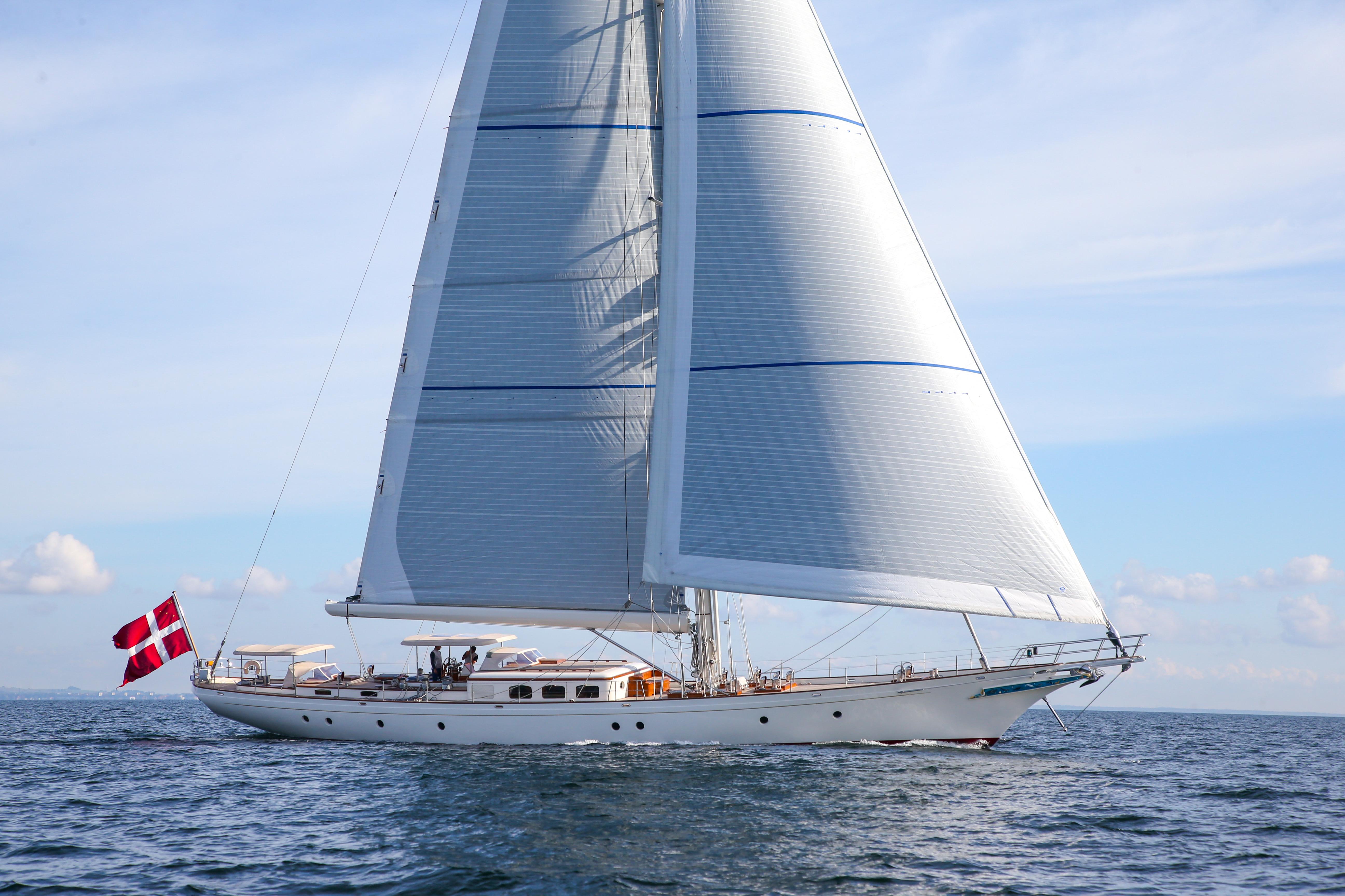 1999 Royal Huisman Hybrid Cutter sloop