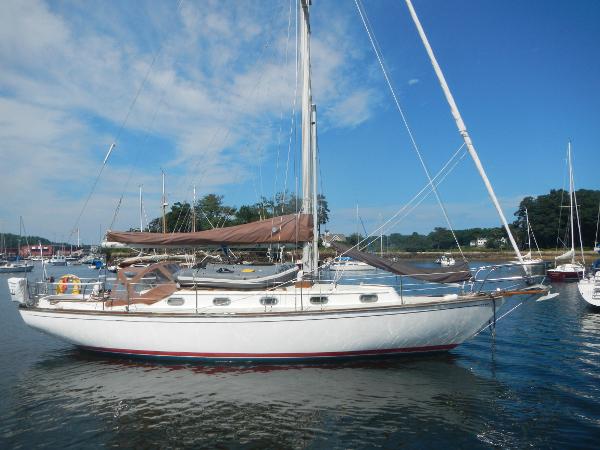 1986 Cape Dory 36