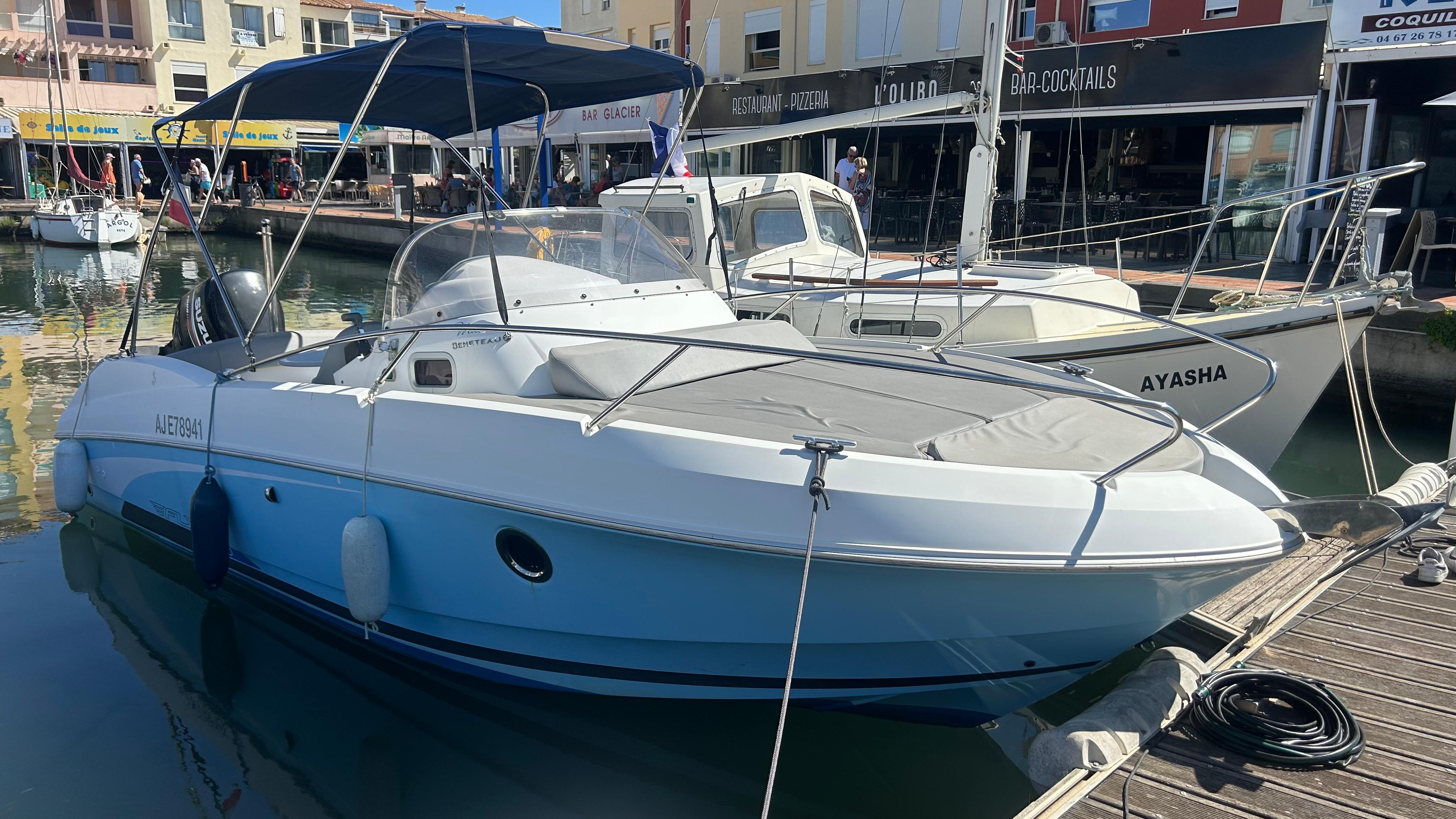 2012 Beneteau Flyer 750 Sun Deck