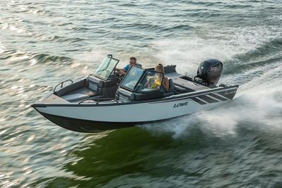 Lowe FS 1900 Boat