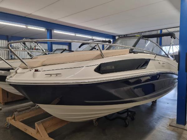 Bayliner VR5 Cuddy