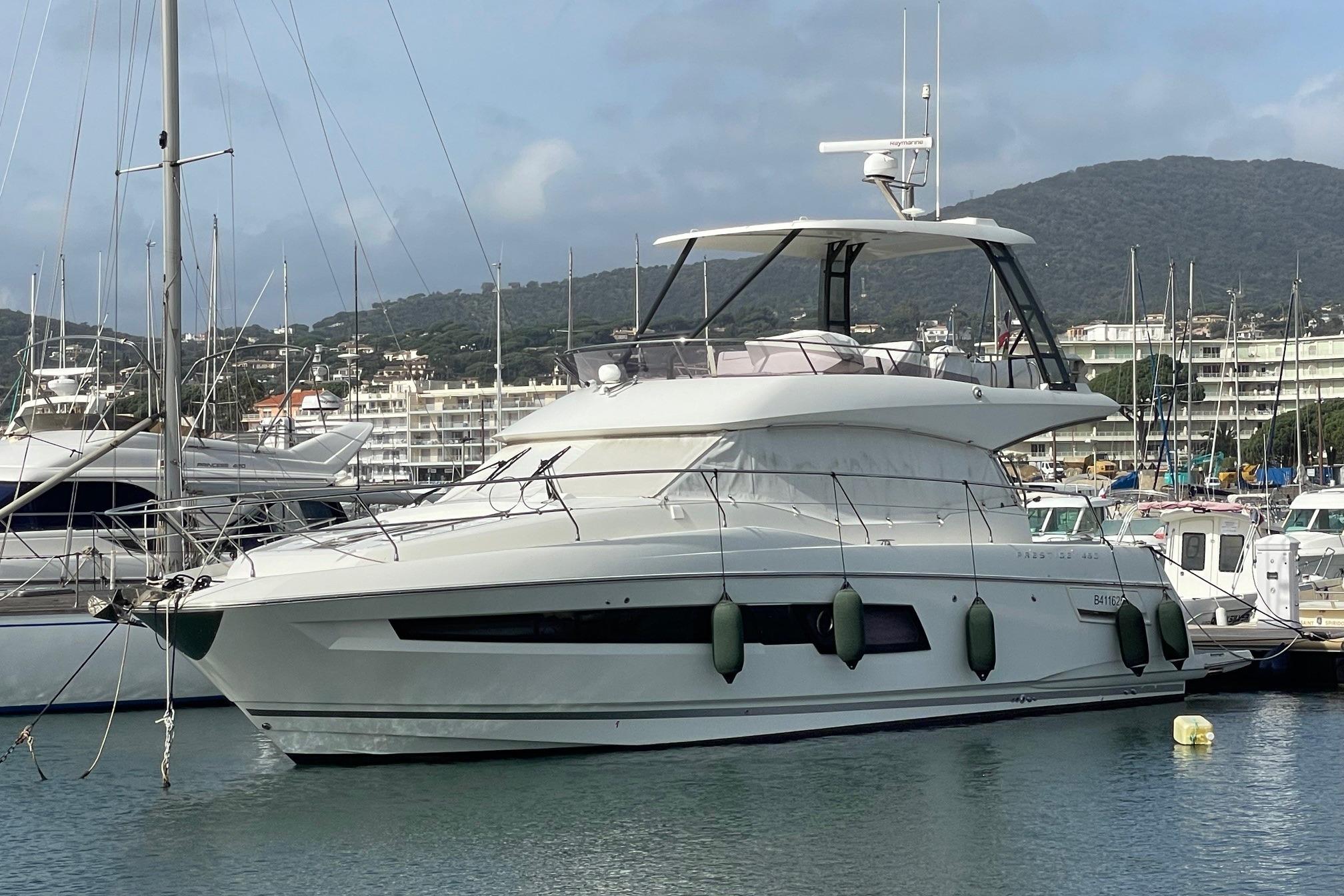 2021 Prestige 460