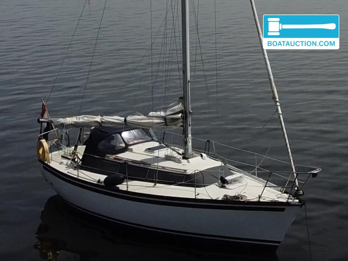 1980 Dufour 29