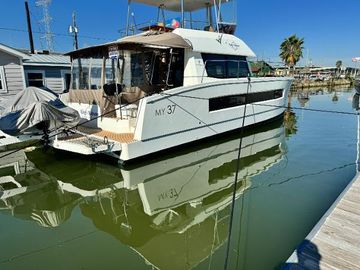 2017 Fountaine Pajot MY 37