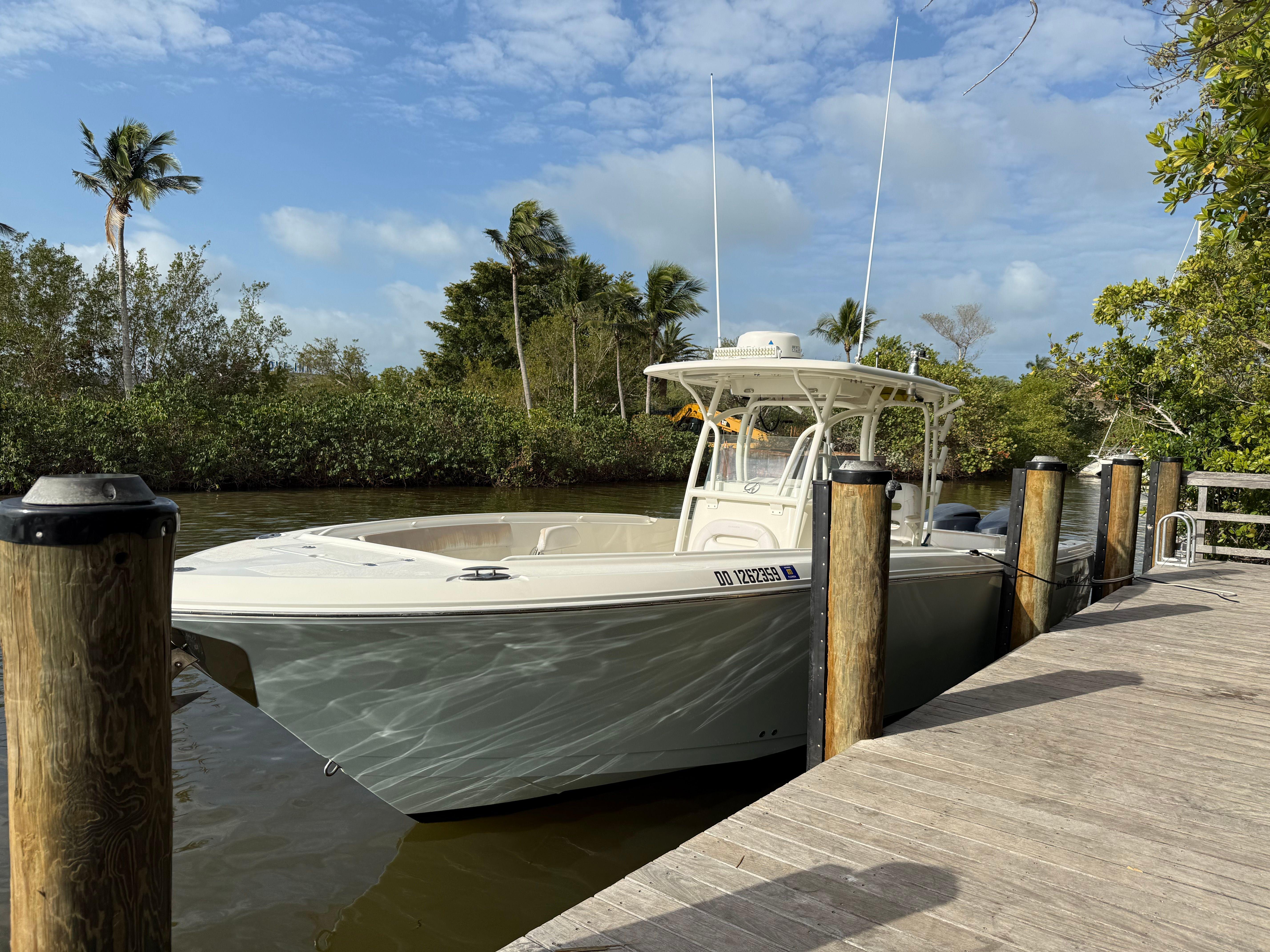 2015 Sailfish 320 CC