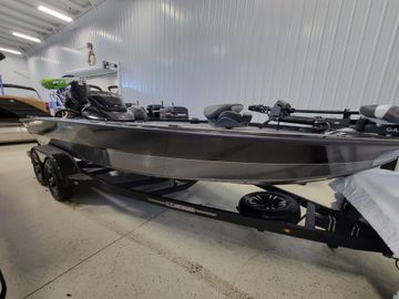 2025 Vexus Boats AVX1985s