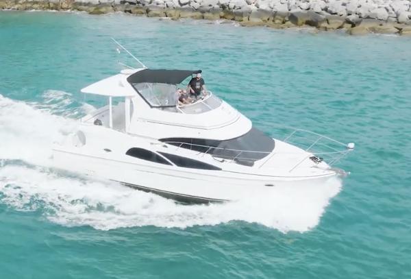 2005 Carver 41 Cockpit Motor Yacht
