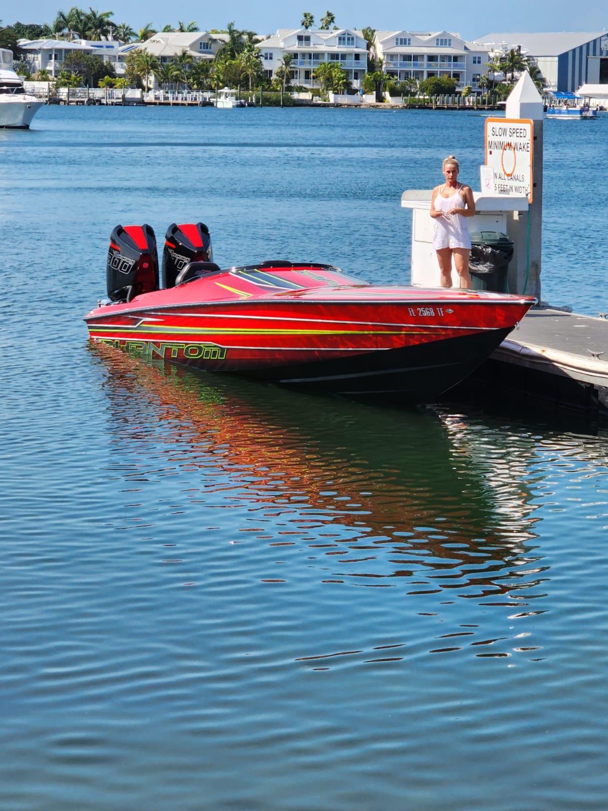 2022 Phantom 30 Sport Deck