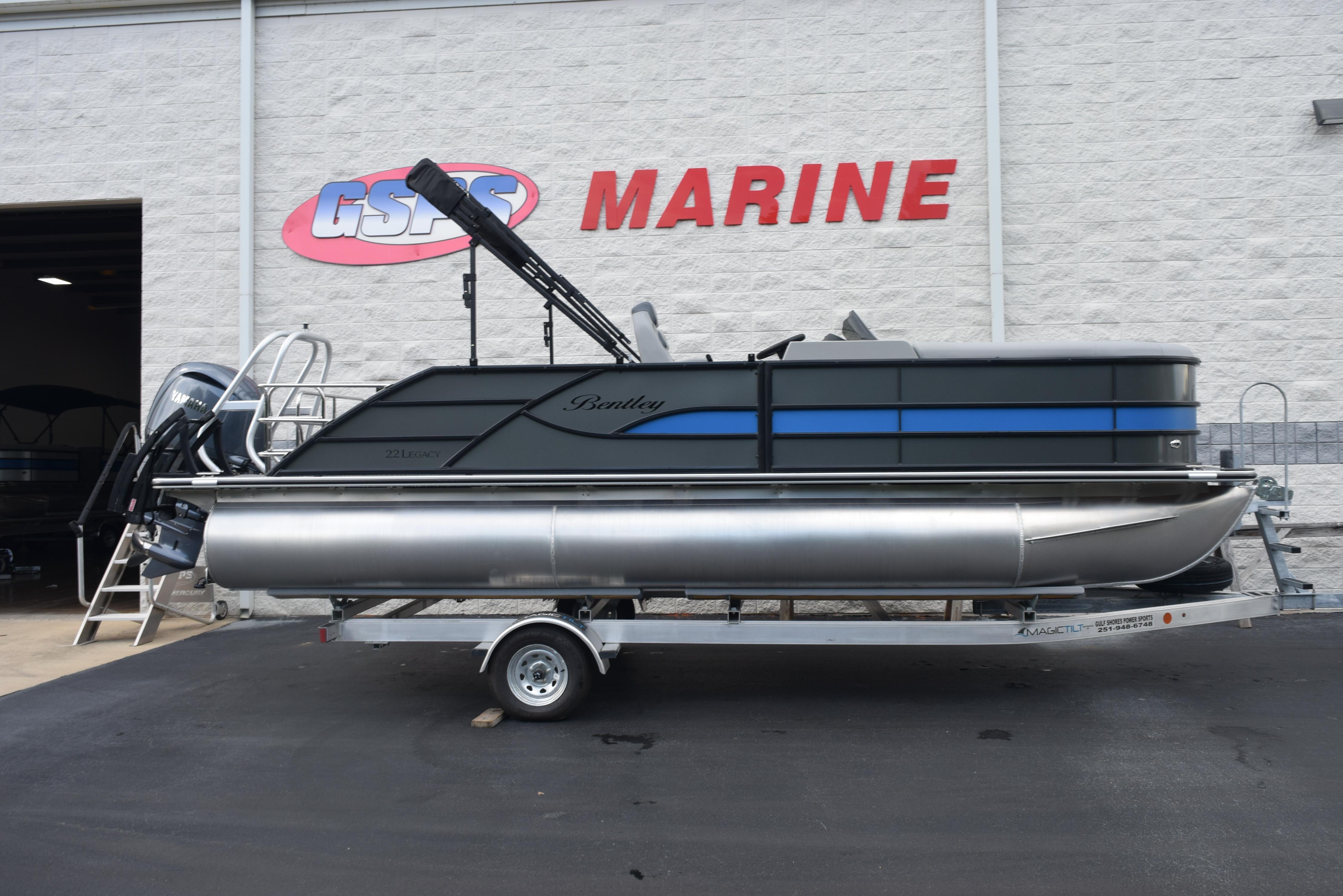 2026 Bentley Pontoons Legacy 223 Swingback