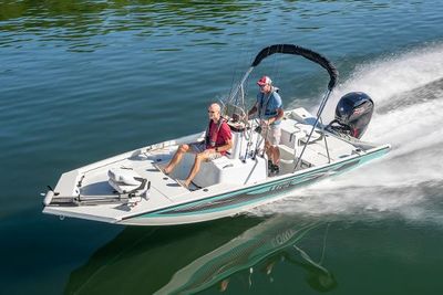 Lowe 20 Bay Boat