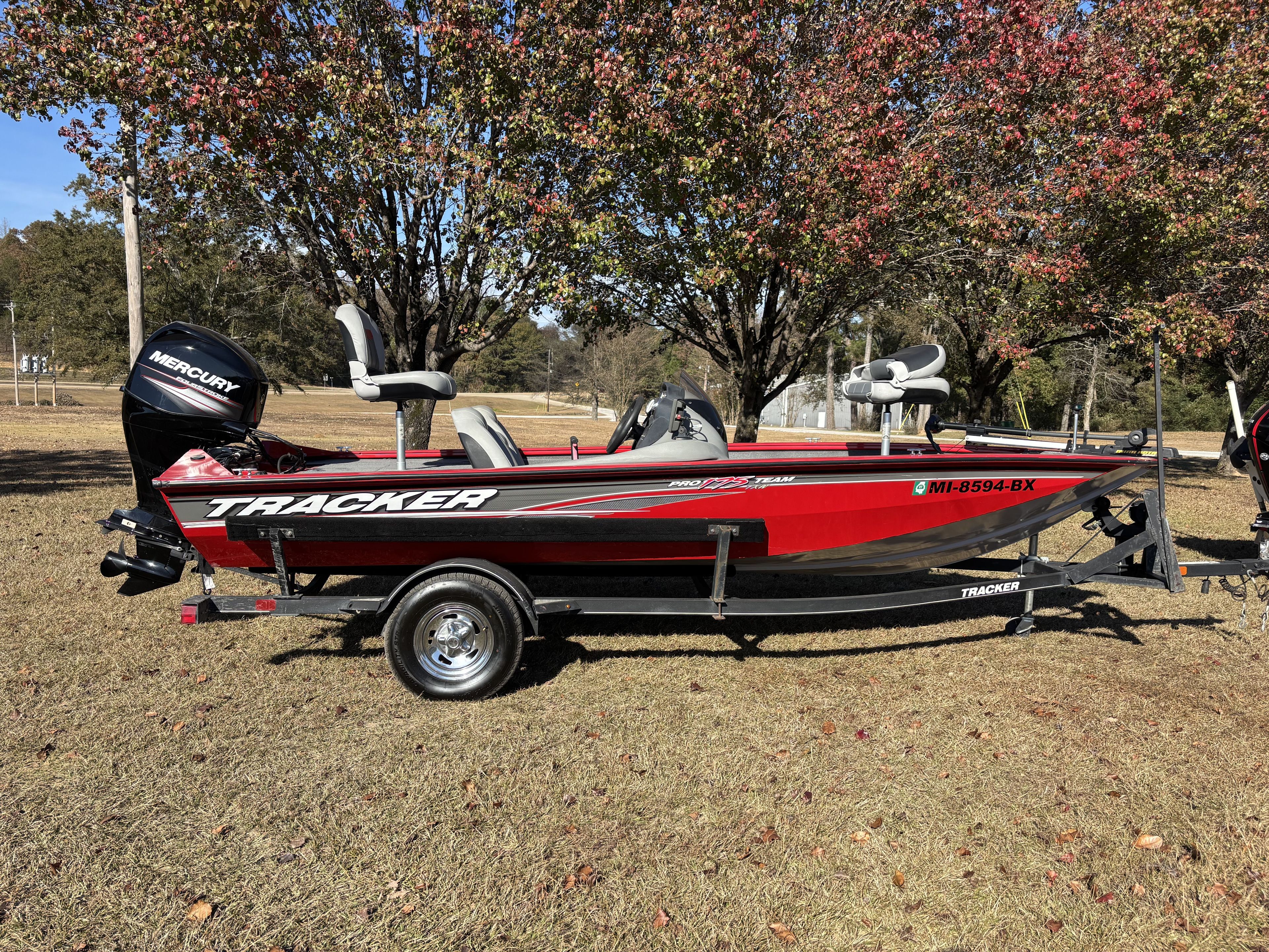 2017 Tracker 175 TXW