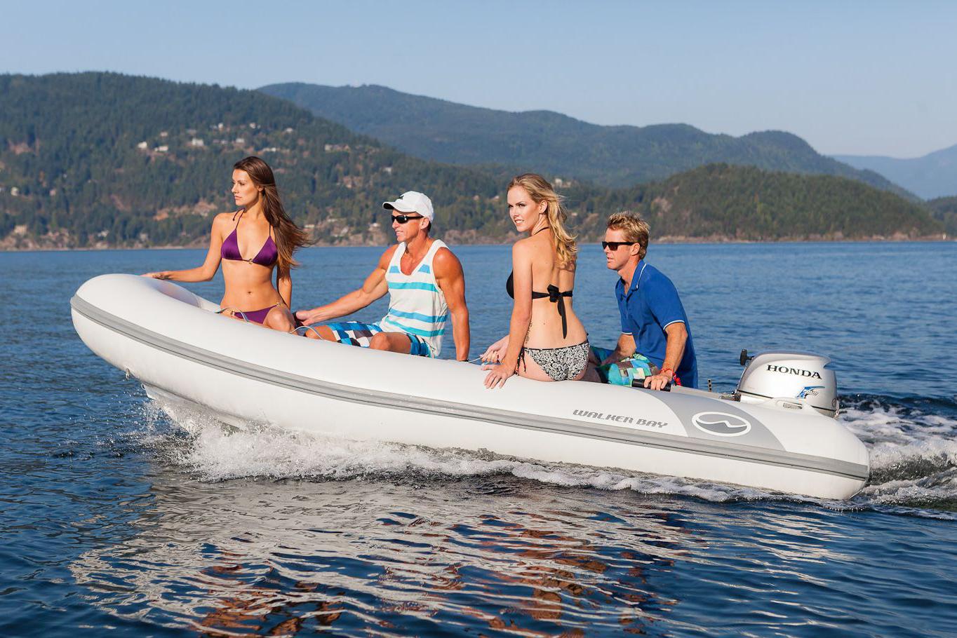 Walker Bay Boat image