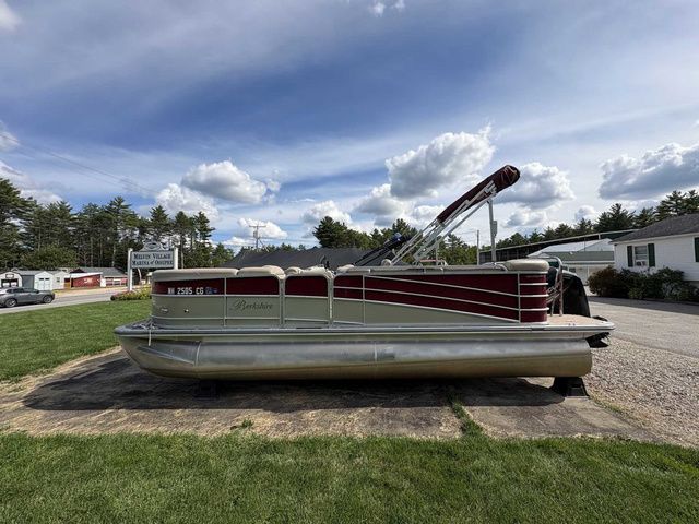 2015 Berkshire 210CL