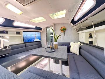 2008 Hunter 38