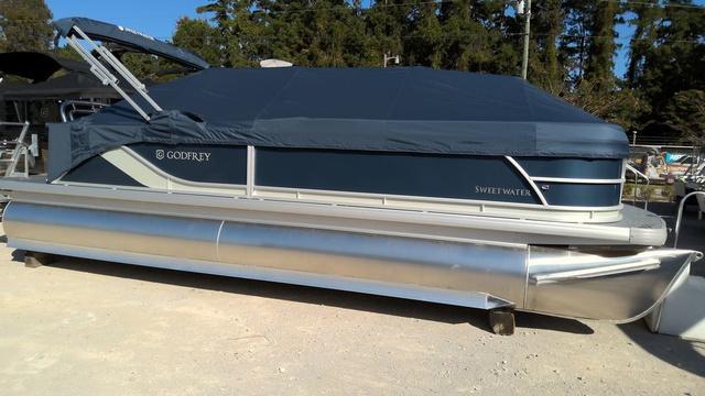 2025 Godfrey Marine Sweetwater 2286 CSE