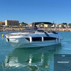 2017 Beneteau Flyer 8.8 Sundeck
