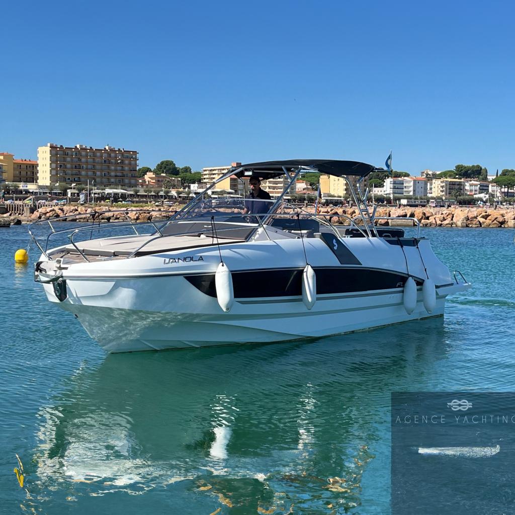 2017 Beneteau Flyer 8.8 Sundeck