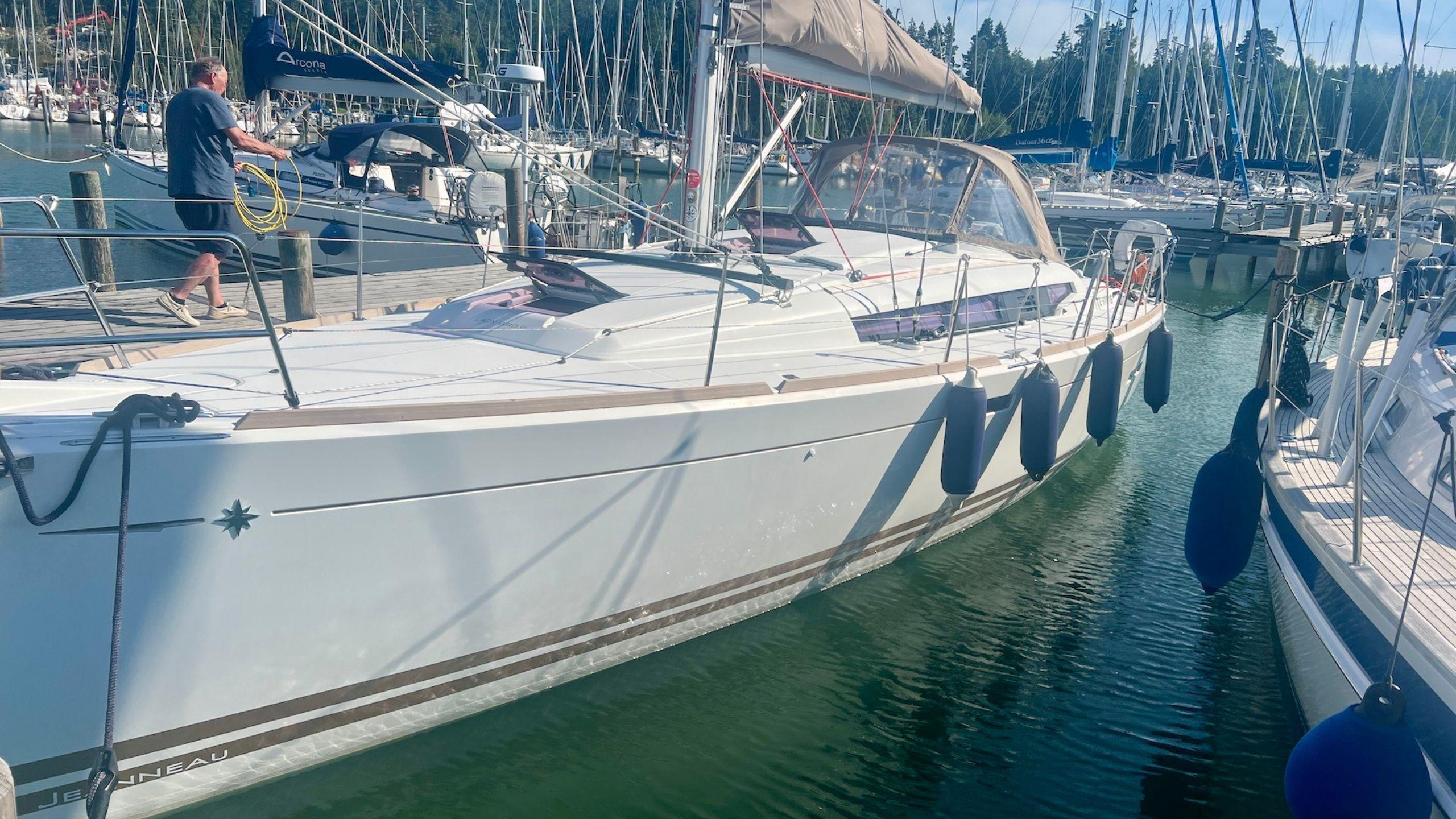 2012 Jeanneau Sun Odyssey 379 Performance