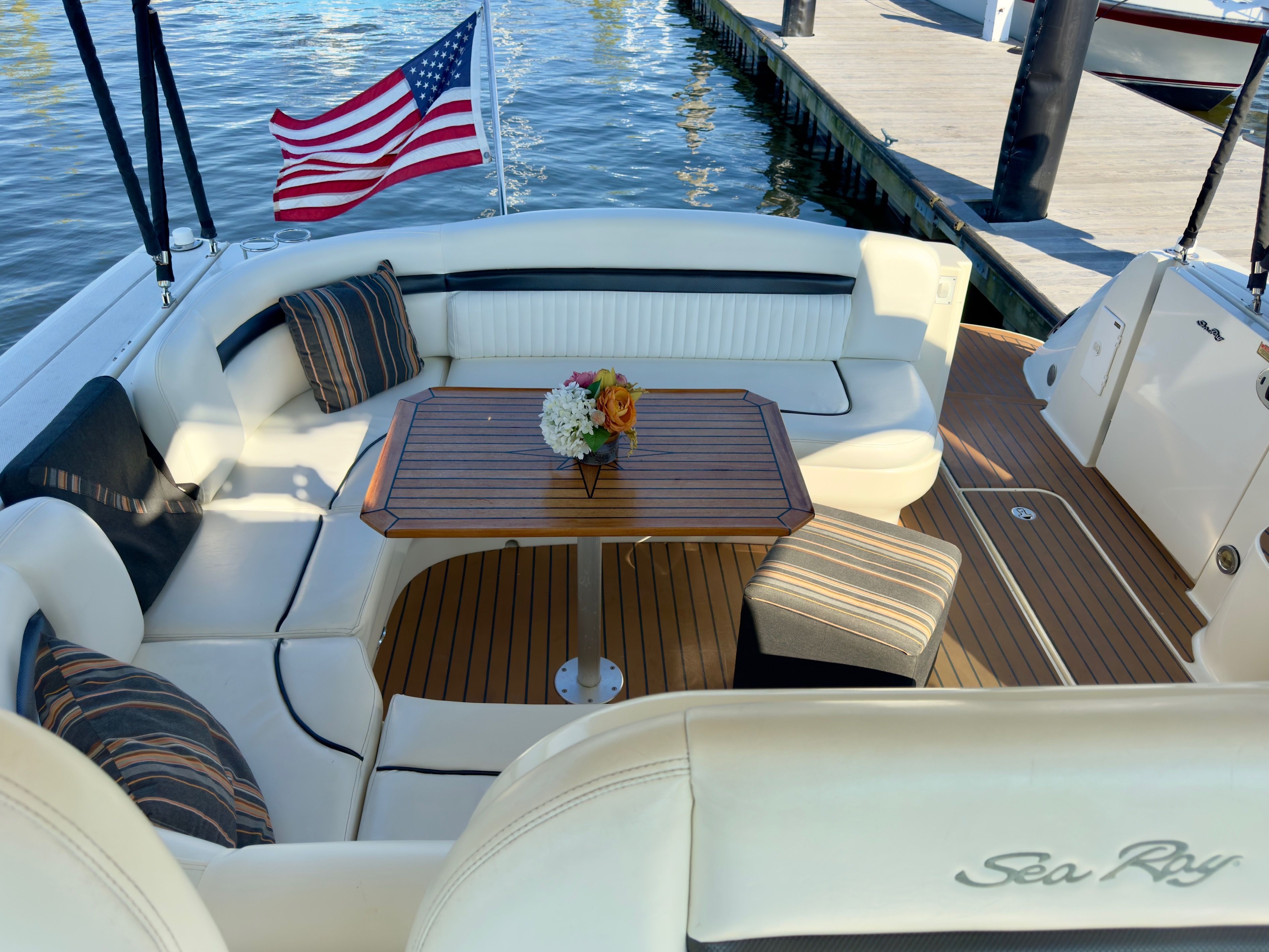 2004 Sea Ray 390 Sundancer