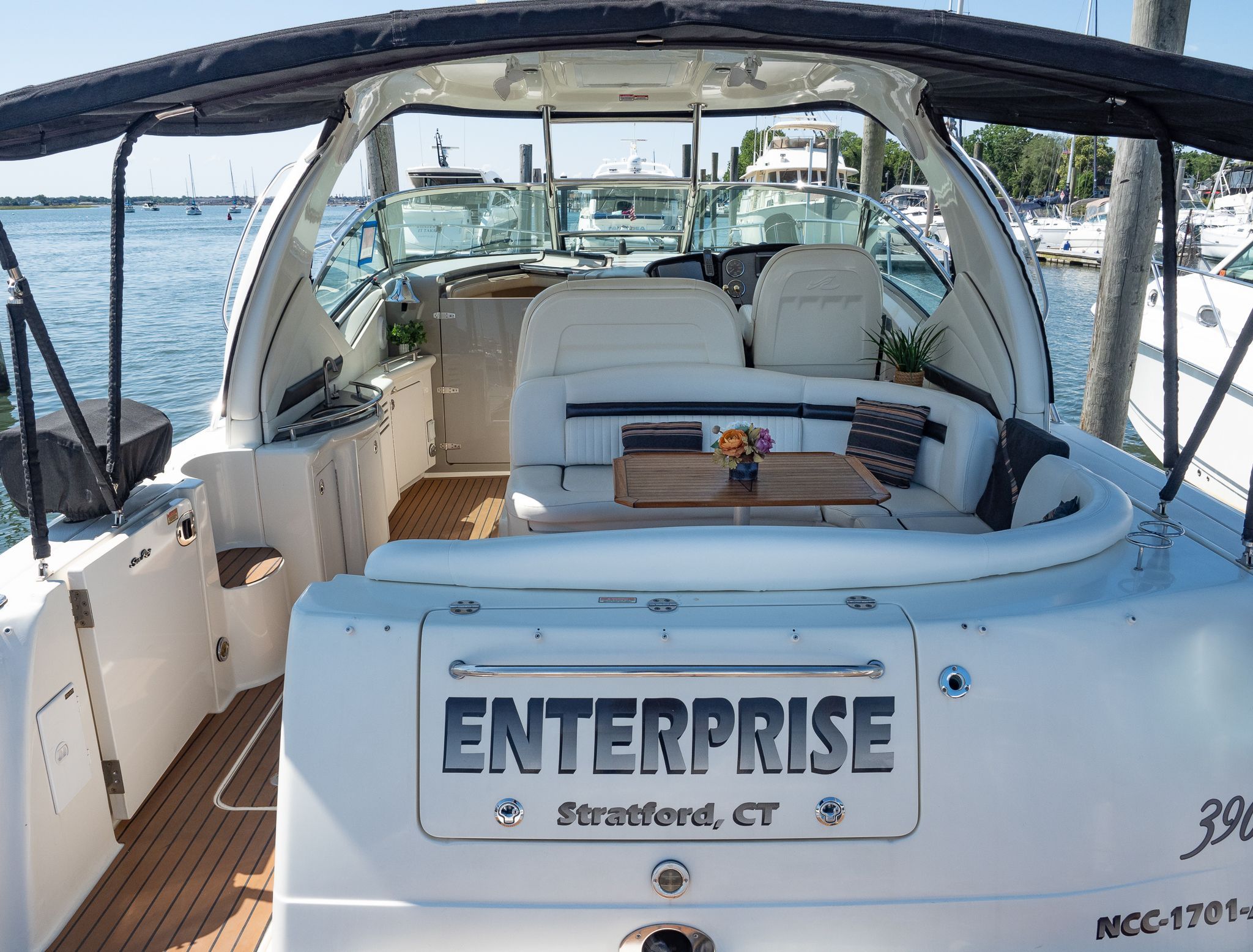 2004 Sea Ray 390 Sundancer