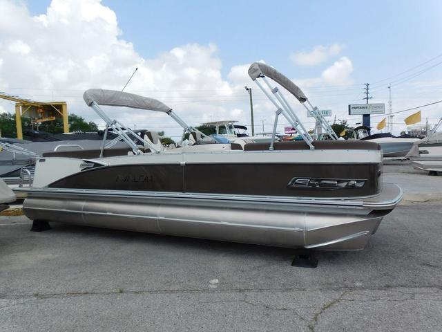 Avalon Catalina Platinum Quad Lounger 25 FT