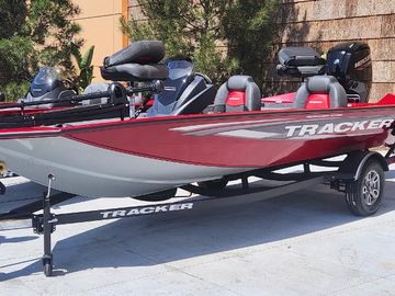 2025 Tracker Pro Team 175
