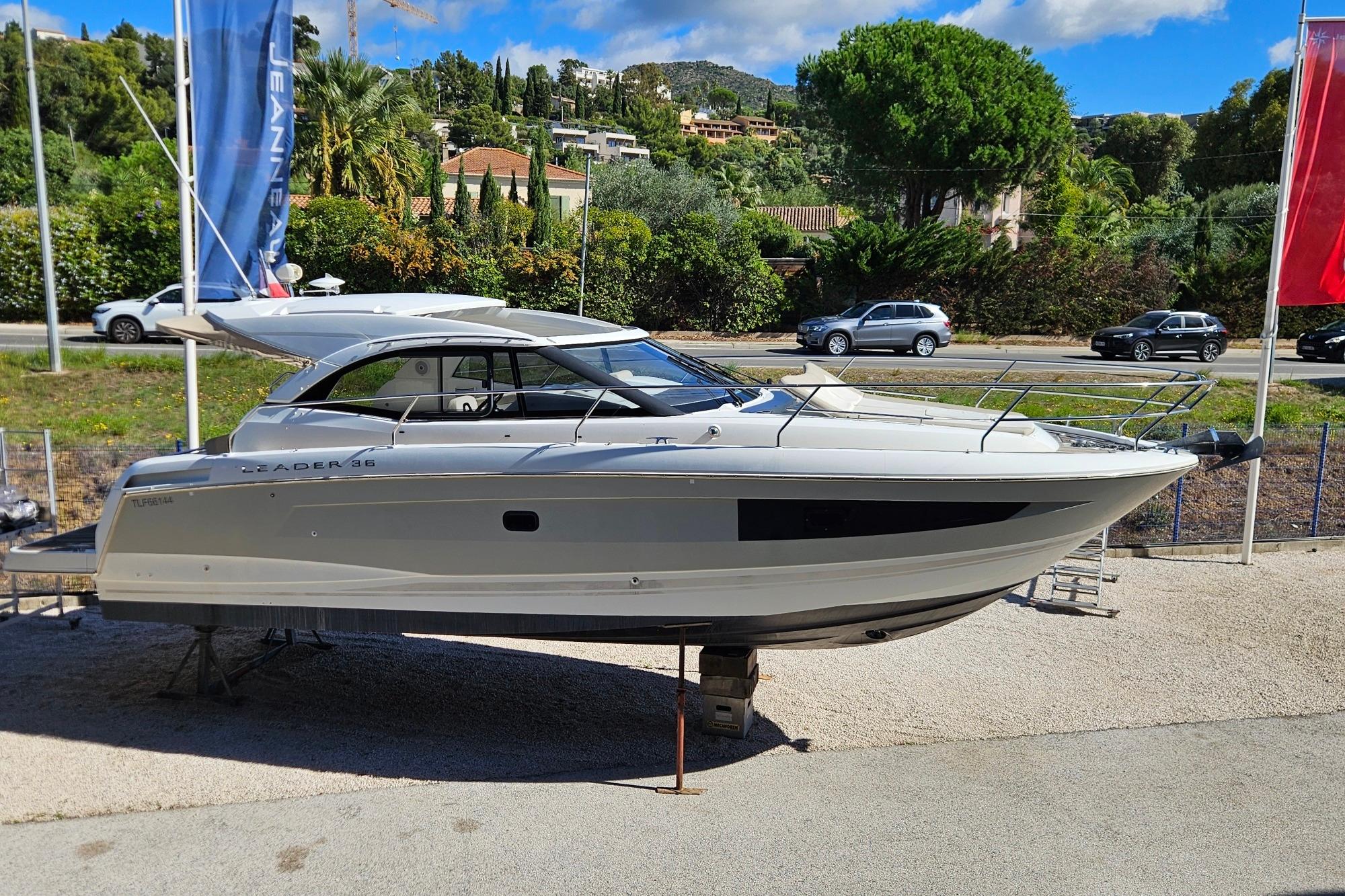 2015 Jeanneau Leader 36