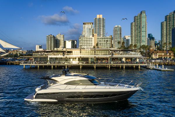 2022 Riviera 4800 Sport Yacht