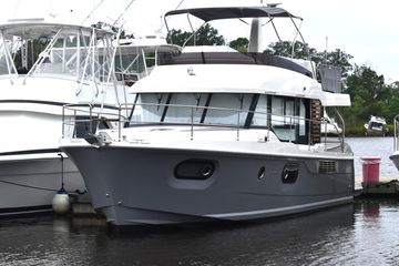 2023 Beneteau Swift Trawler 41 Fly