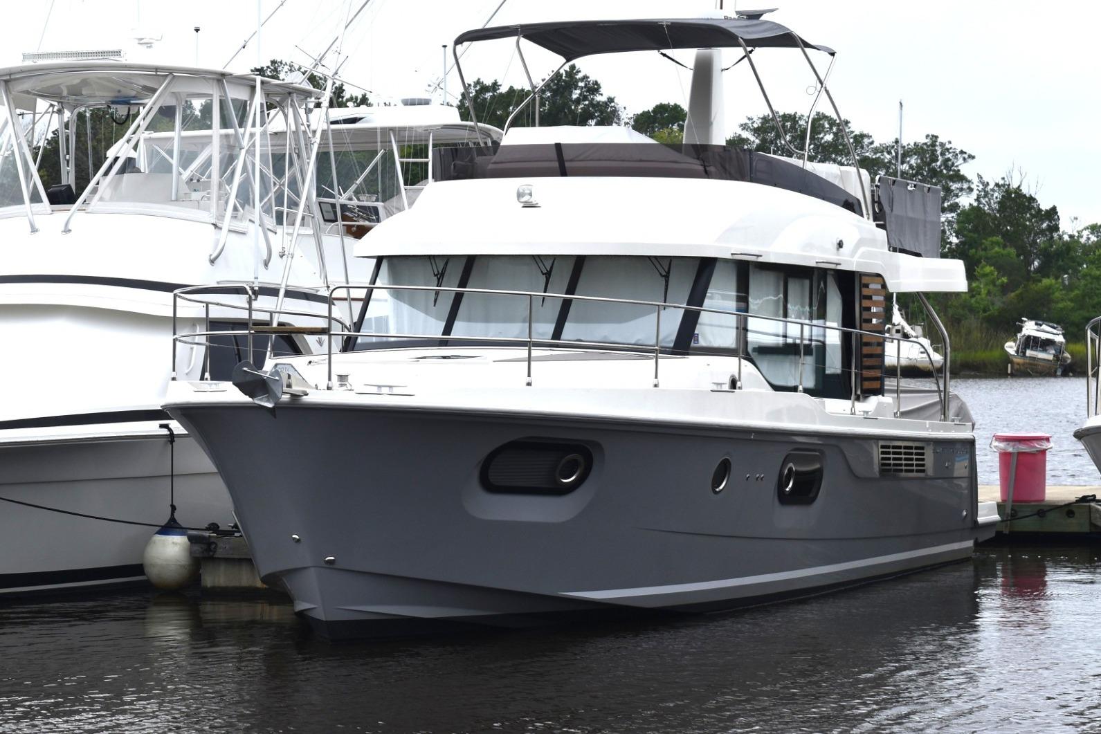 2023 Beneteau Swift Trawler 41 Fly