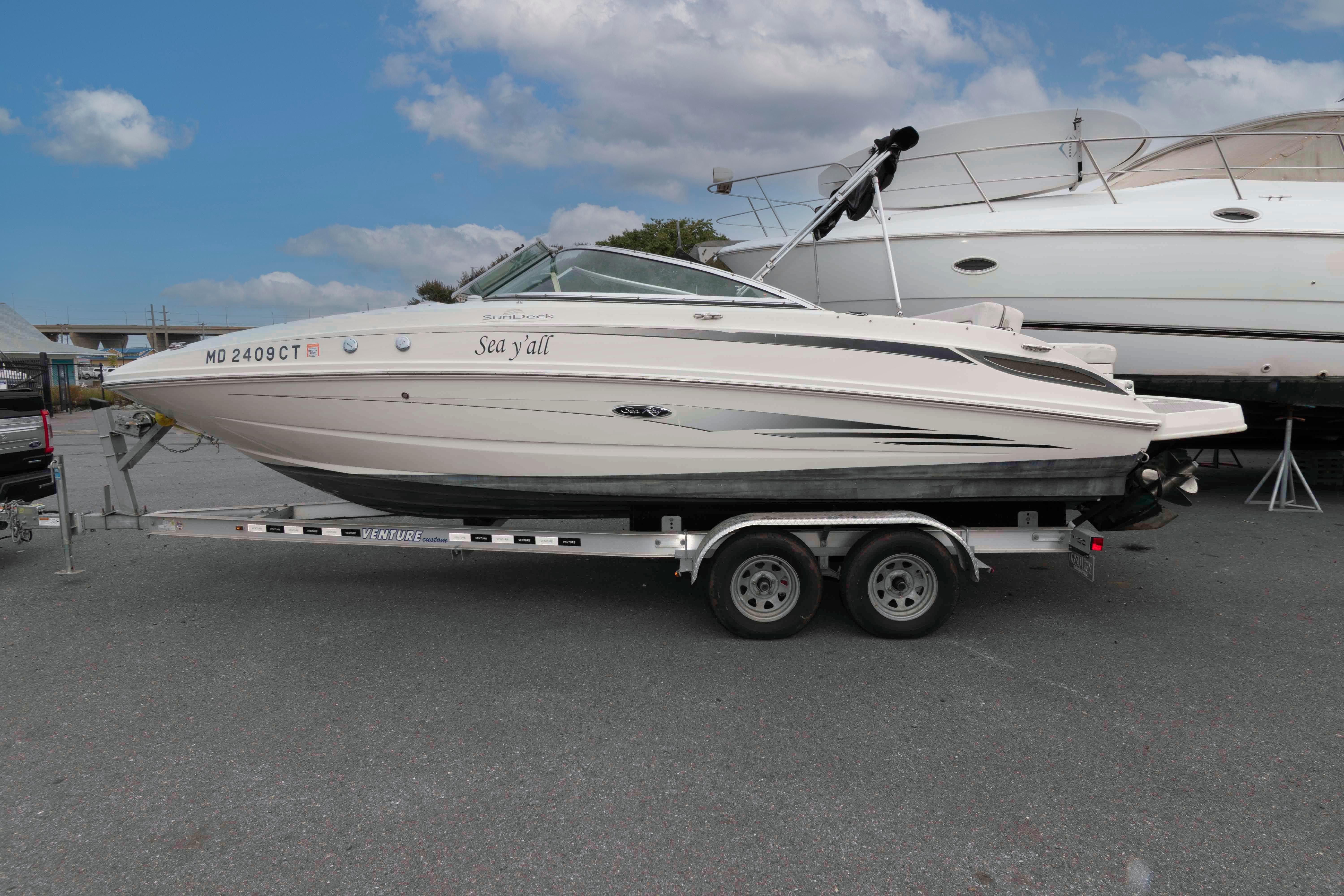 2010 Sea Ray 240 Sundeck