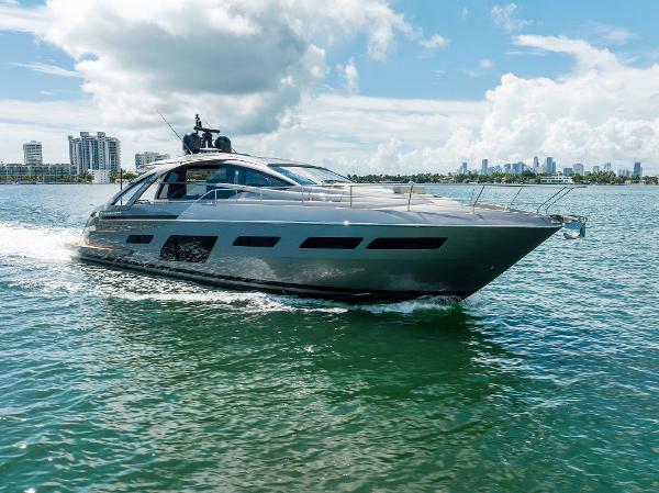 2022 Pershing 7X