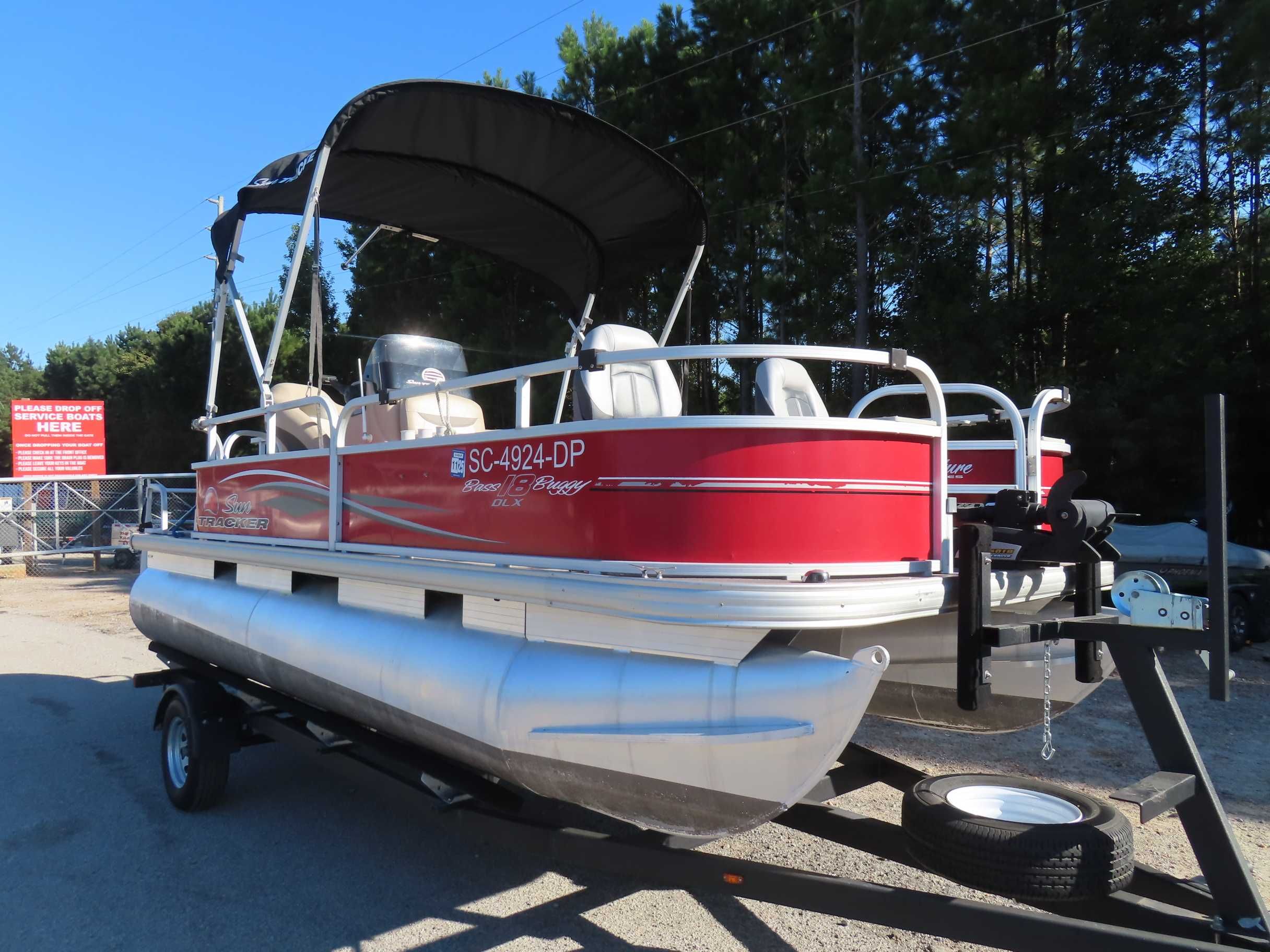 2016 Sun Tracker Bass Buggy18DLX