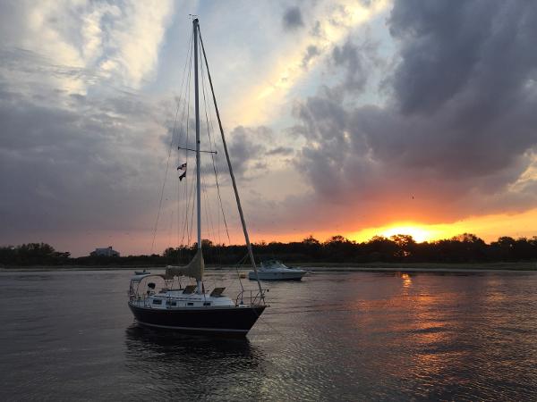 Explore Sabre Boats For Sale View This 1984 Sabre 34 Mk 1 For Sale At Brewer Yacht Sales Located In Stratford Ct
