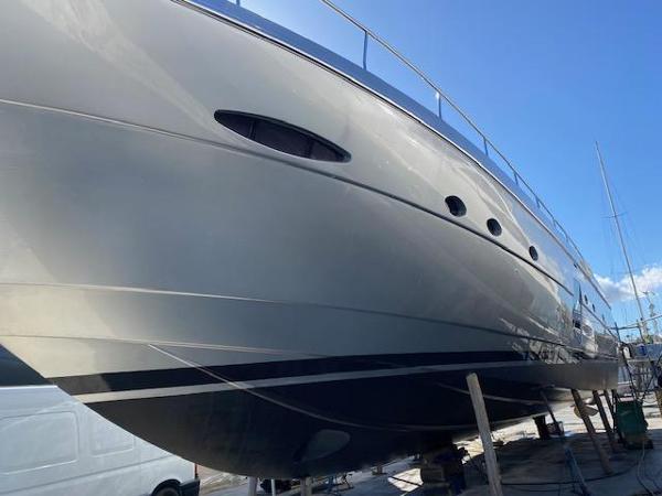 2010 Pershing 72