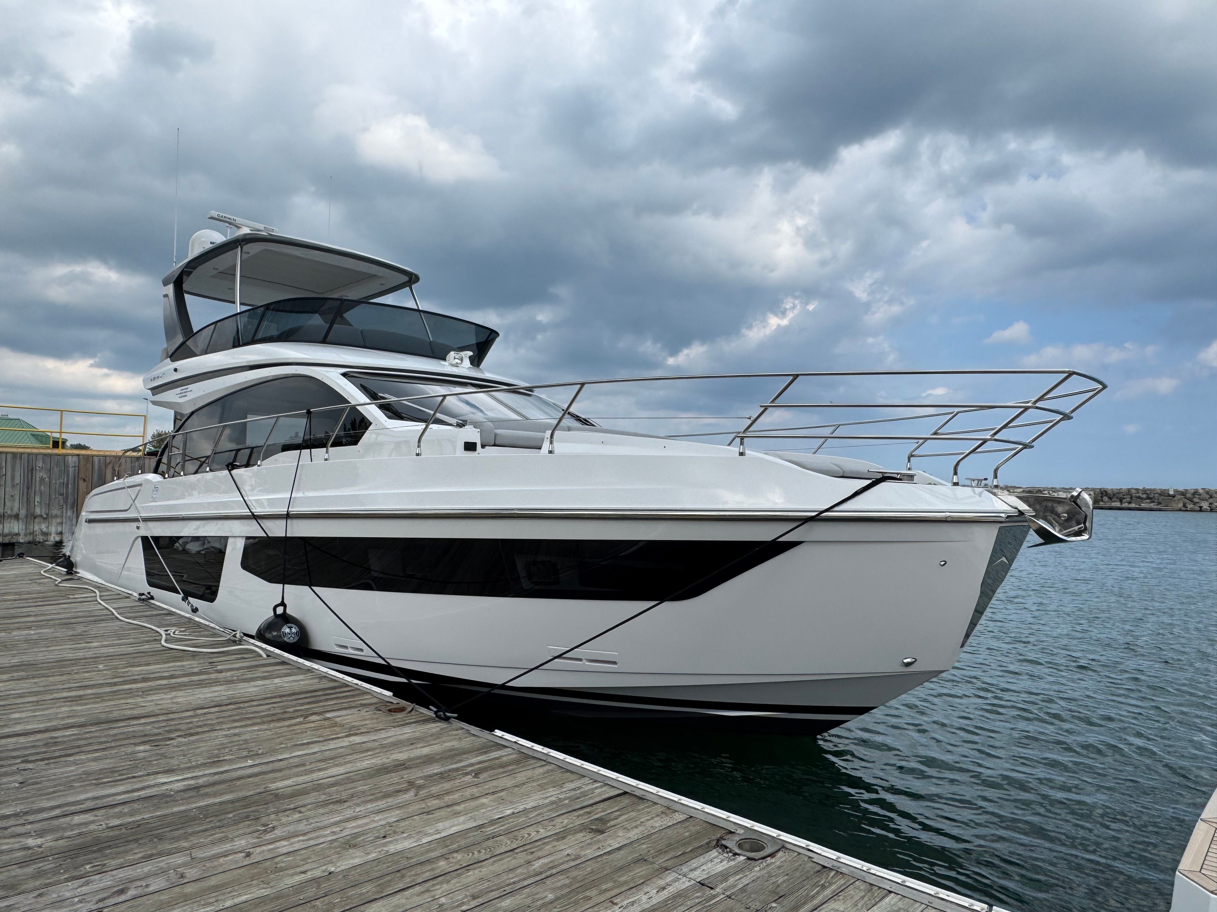 2025 Azimut 53 Fly