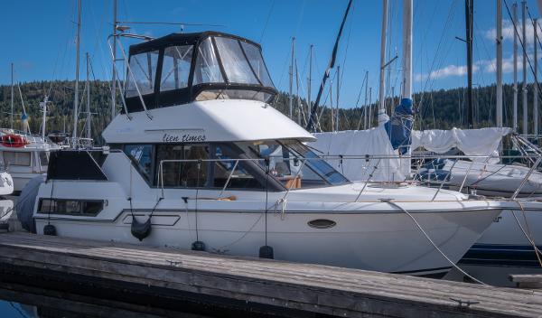 1991 Carver 2808 Aft Cabin