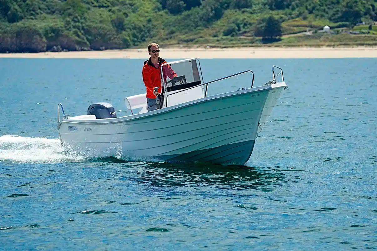 2021 Fibramar 550