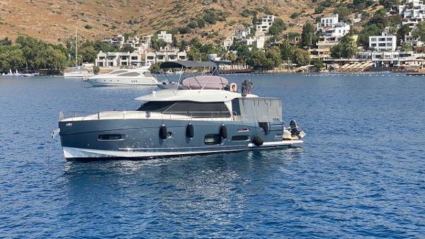 2014 Azimut Magellano 53
