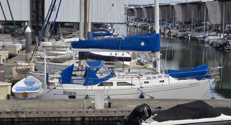 1993 Freedom Cruising sloop