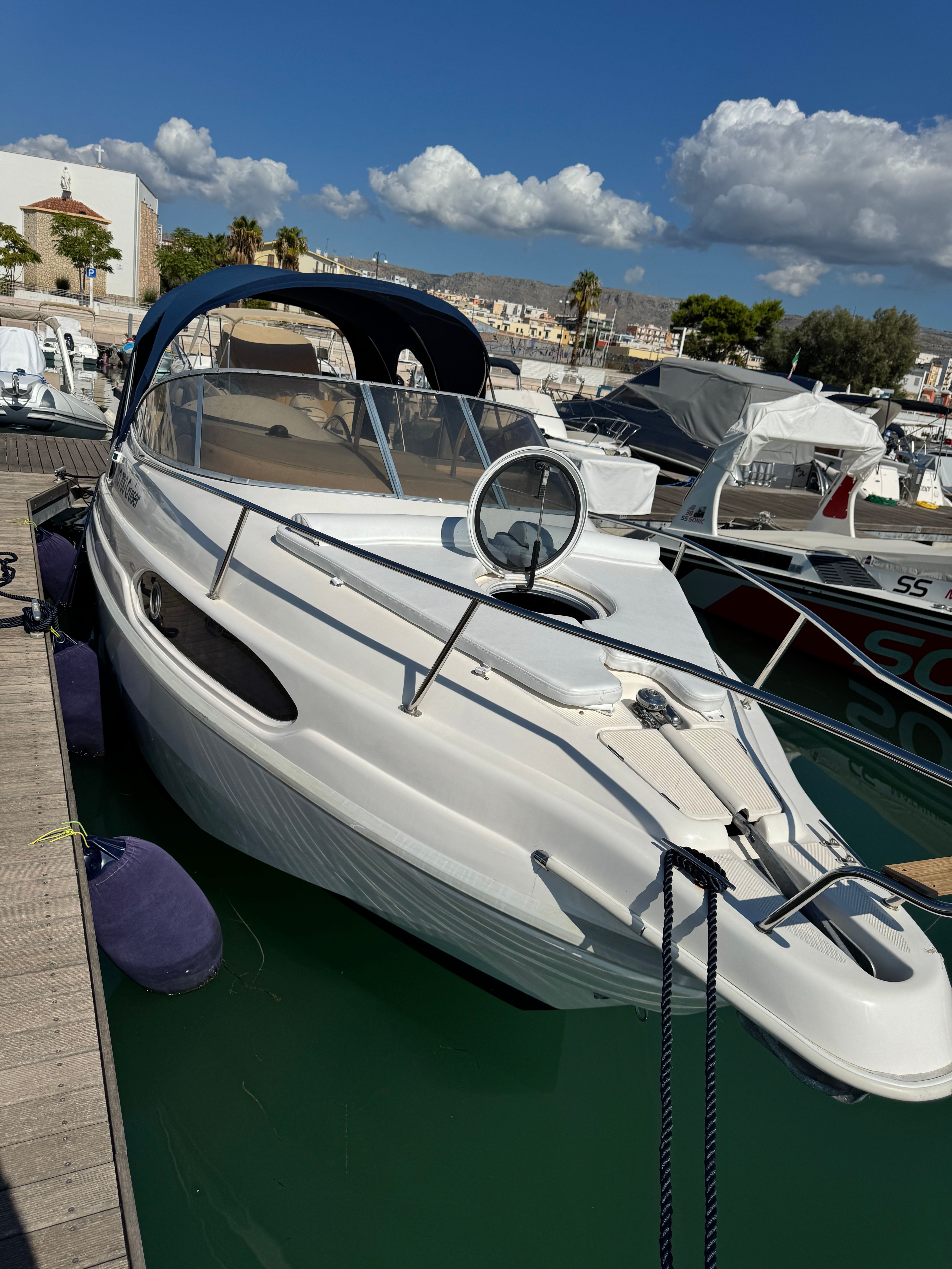 2001 Rio Yachts 700 cruiser