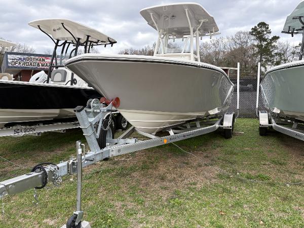 2023 Sea Born LX22 Center Console