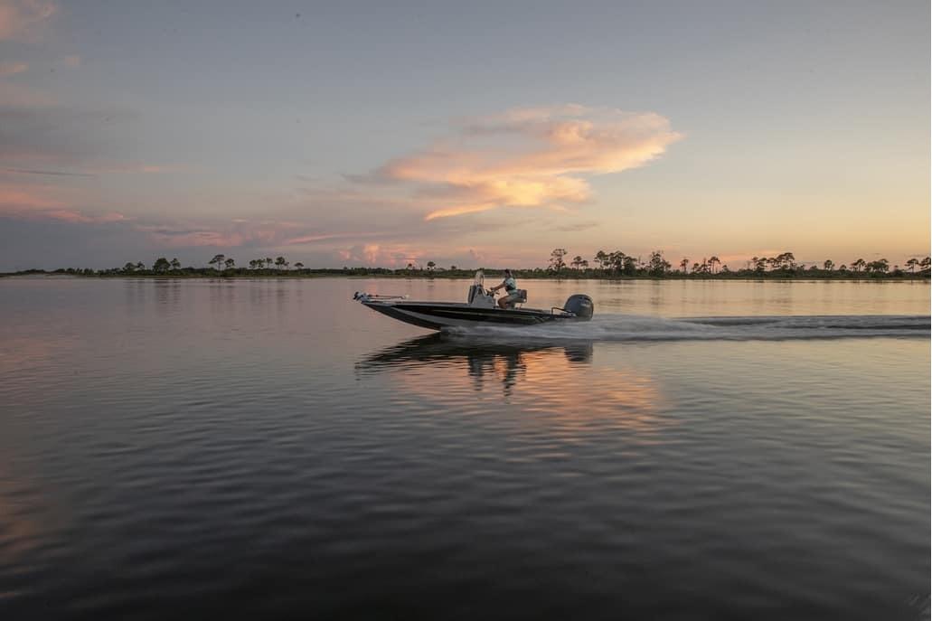 2026 Xpress H20B Bay