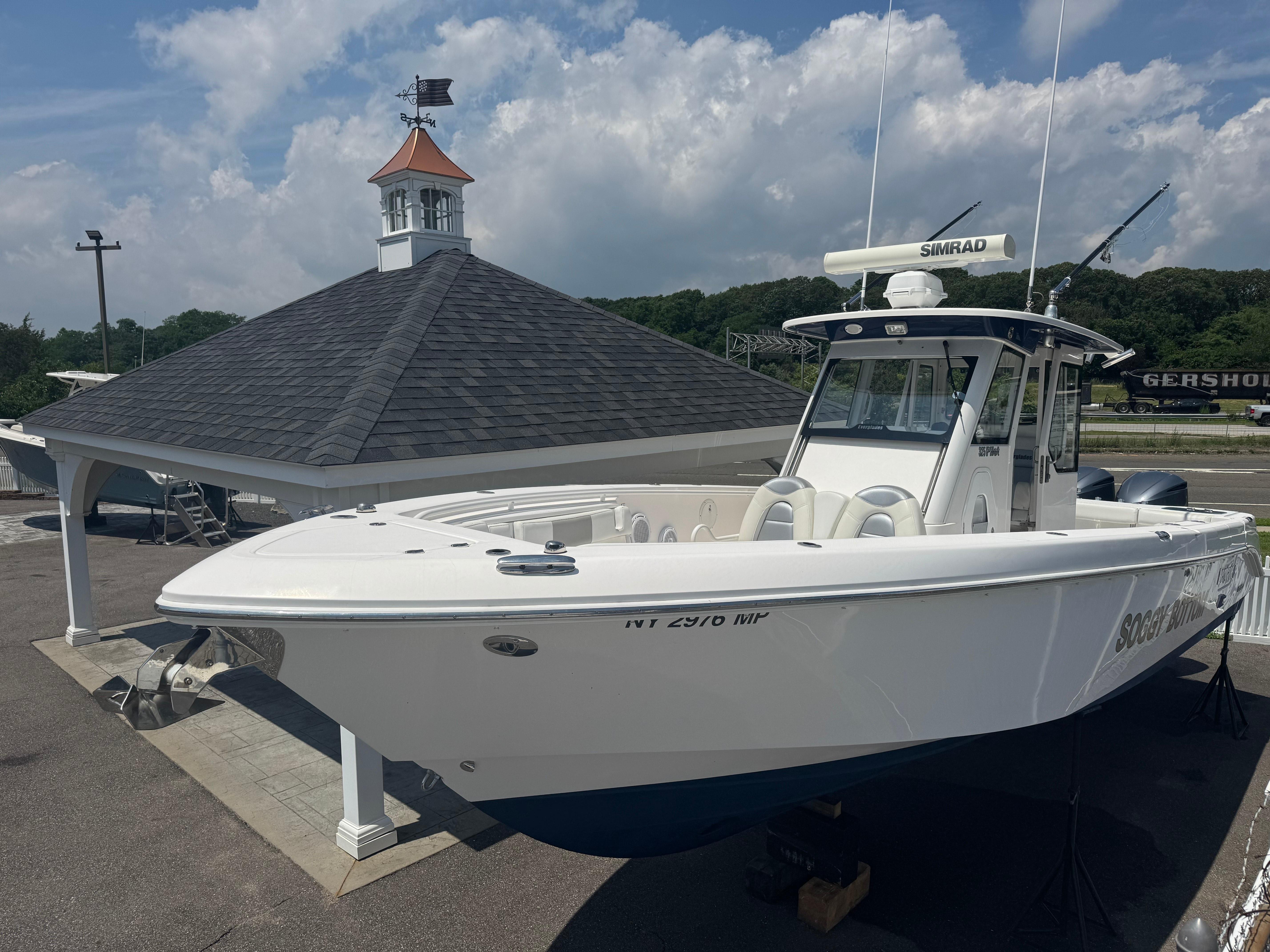 2012 Everglades 325 Pilot